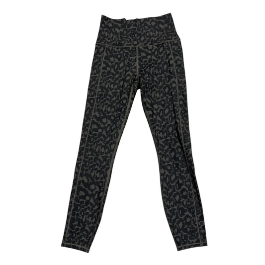 Athletic Leggings Capris By Vuori In Camouflage Print, Size: Xs