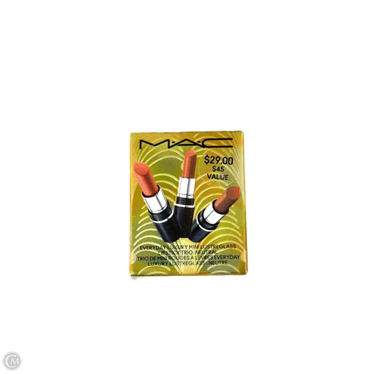 Makeup By Mac, Size: Small