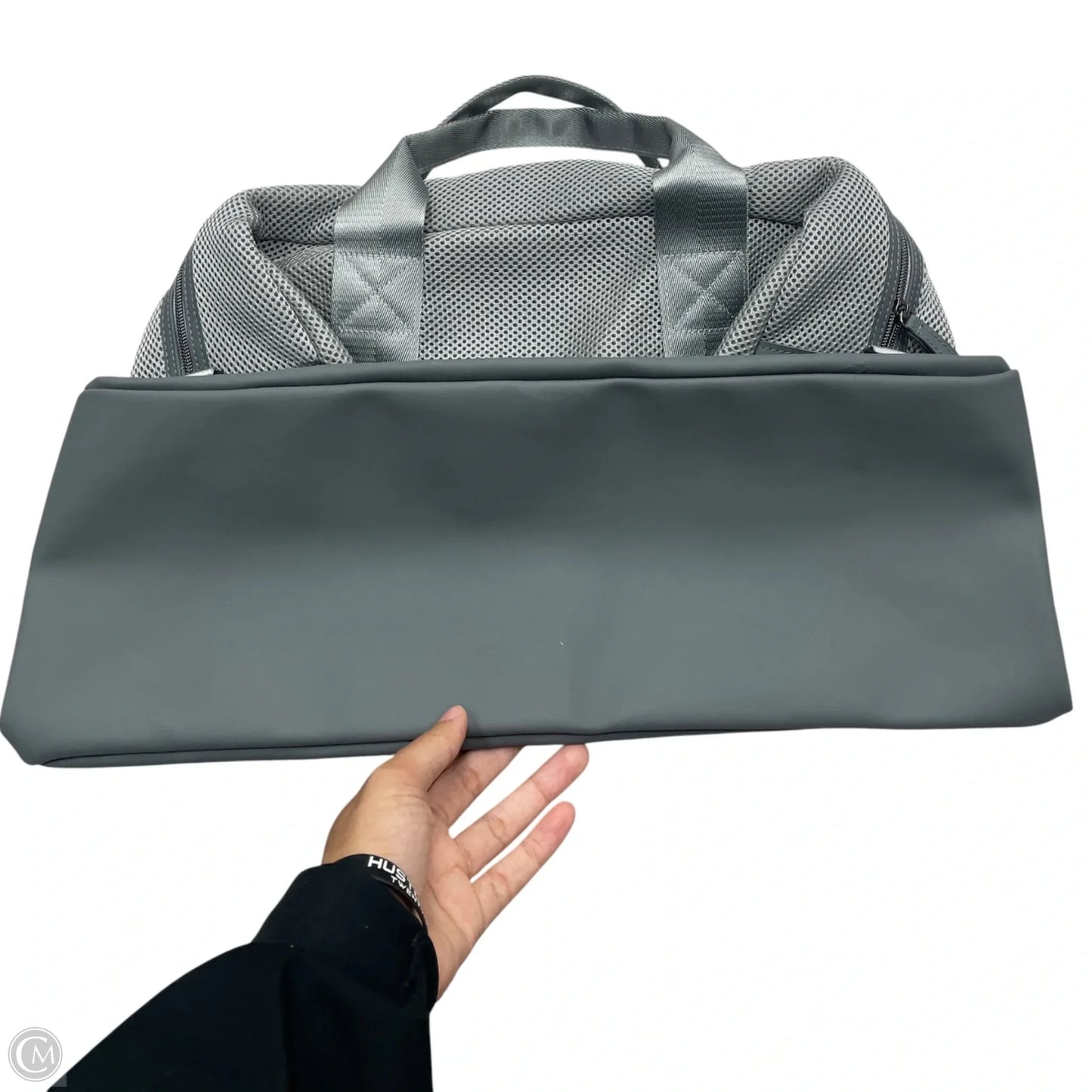 Duffle And Weekender, Size: Medium