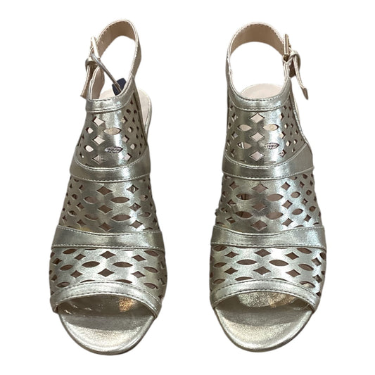 Sandals Heels Block By Liz Claiborne In Gold, Size:9