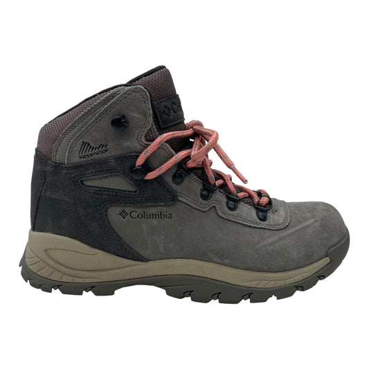 Shoes Hiking By Columbia  Size: 8