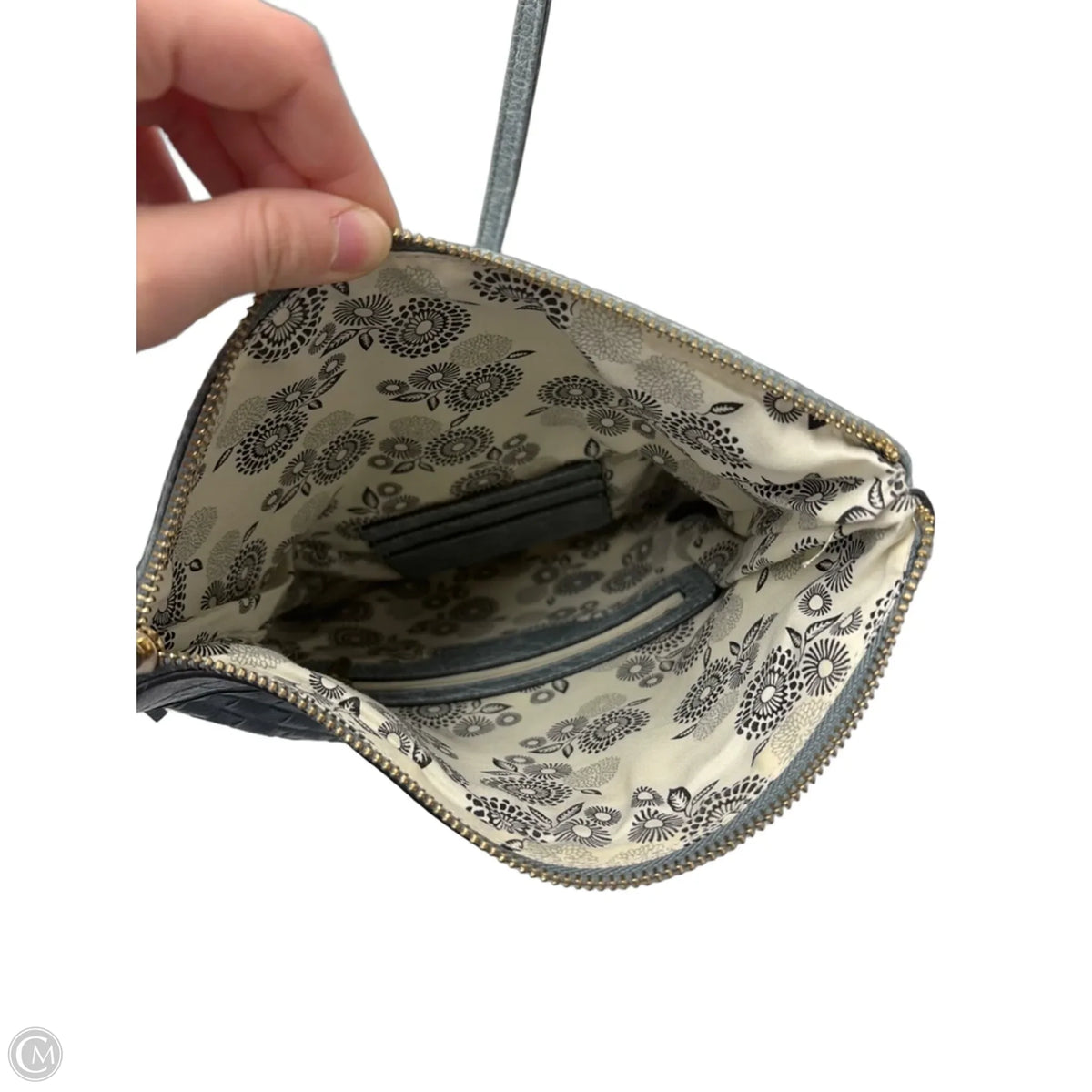Crossbody By Clothes Mentor, Size: Medium
