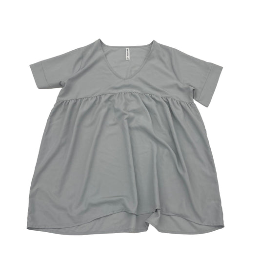 Top Short Sleeve By Zenana Outfitters  Size: M