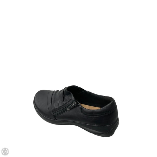Shoes Flats By Clarks In Black, Size: 9.5