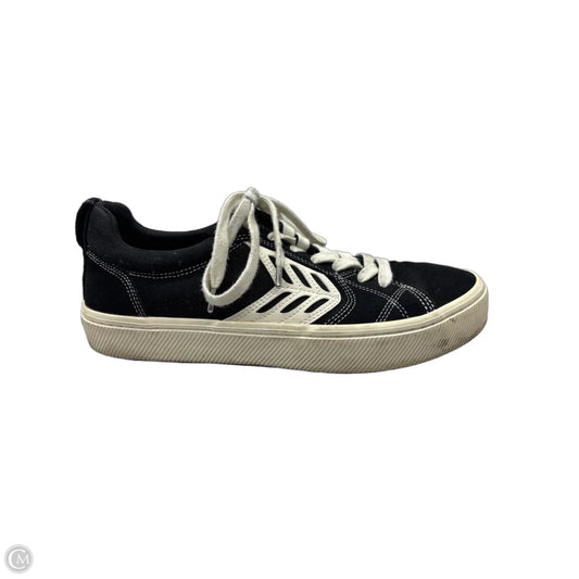 Shoes Sneakers By Cariuma In Black & Cream, Size: 10.5