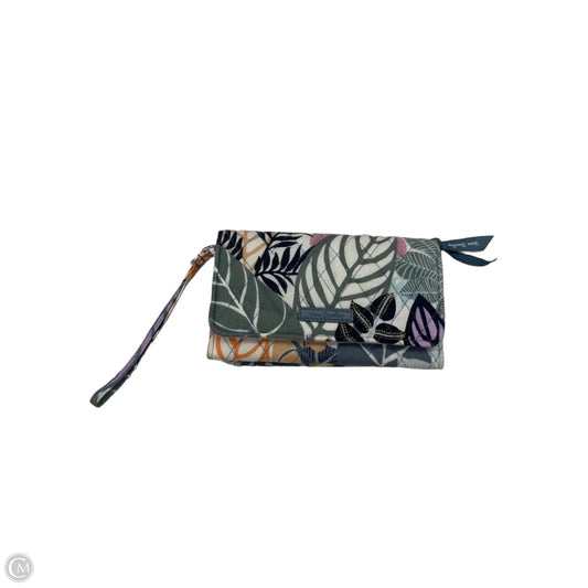 Wristlet By Vera Bradley, Size: Medium