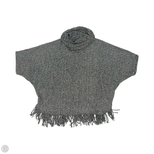 Poncho By Relativity In Black & White, Size: 1x