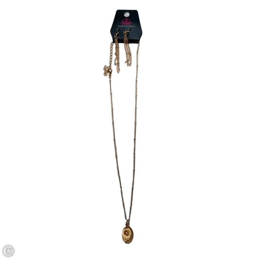 Necklace Set By Paparazzi, Size: 02 Piece Set