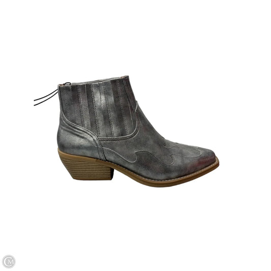 Boots Western By Forever 21 In Silver, Size: 9