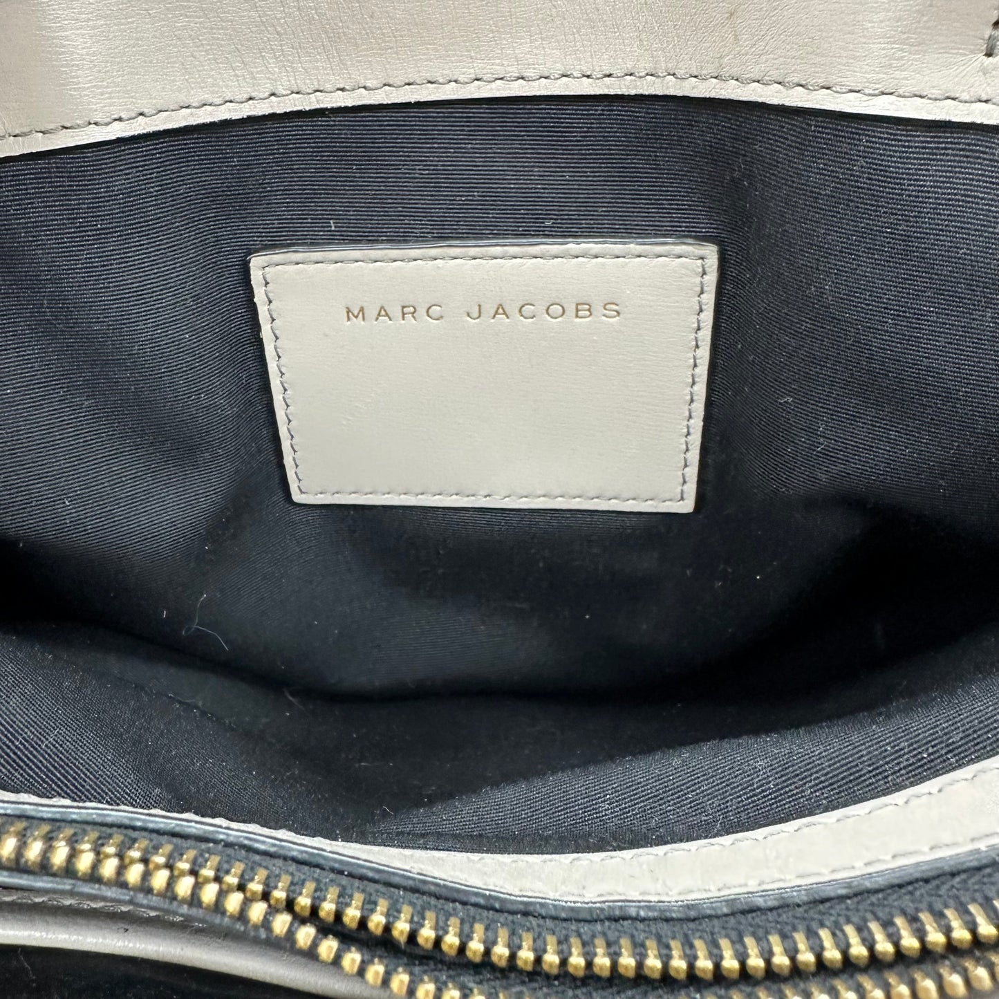 Handbag Designer By Marc Jacobs  Size: Large