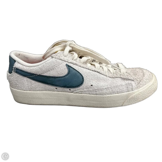Shoes Sneakers By Nike In Cream, Size: 8.5