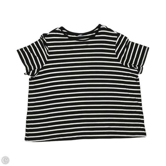 Top Short Sleeve By Old Navy In Black & White, Size: Xxl