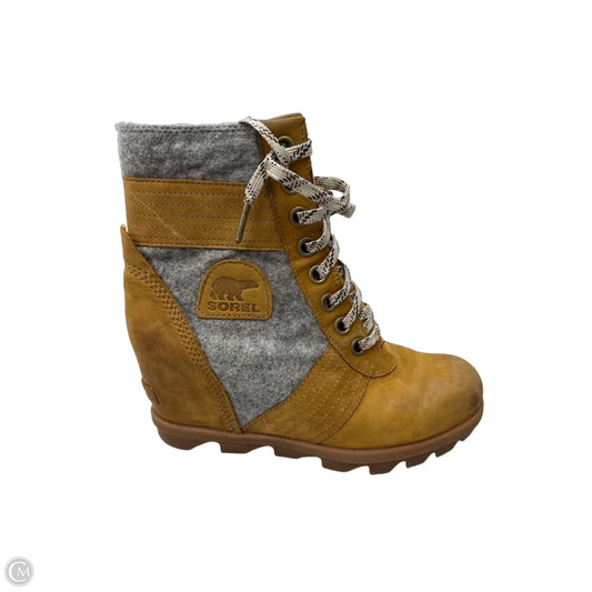 Boots Ankle Heels By Sorel In Grey & Tan, Size: 8.5