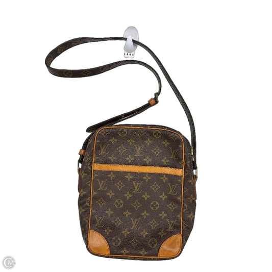 Crossbody Luxury Designer By Louis Vuitton, Size: Medium