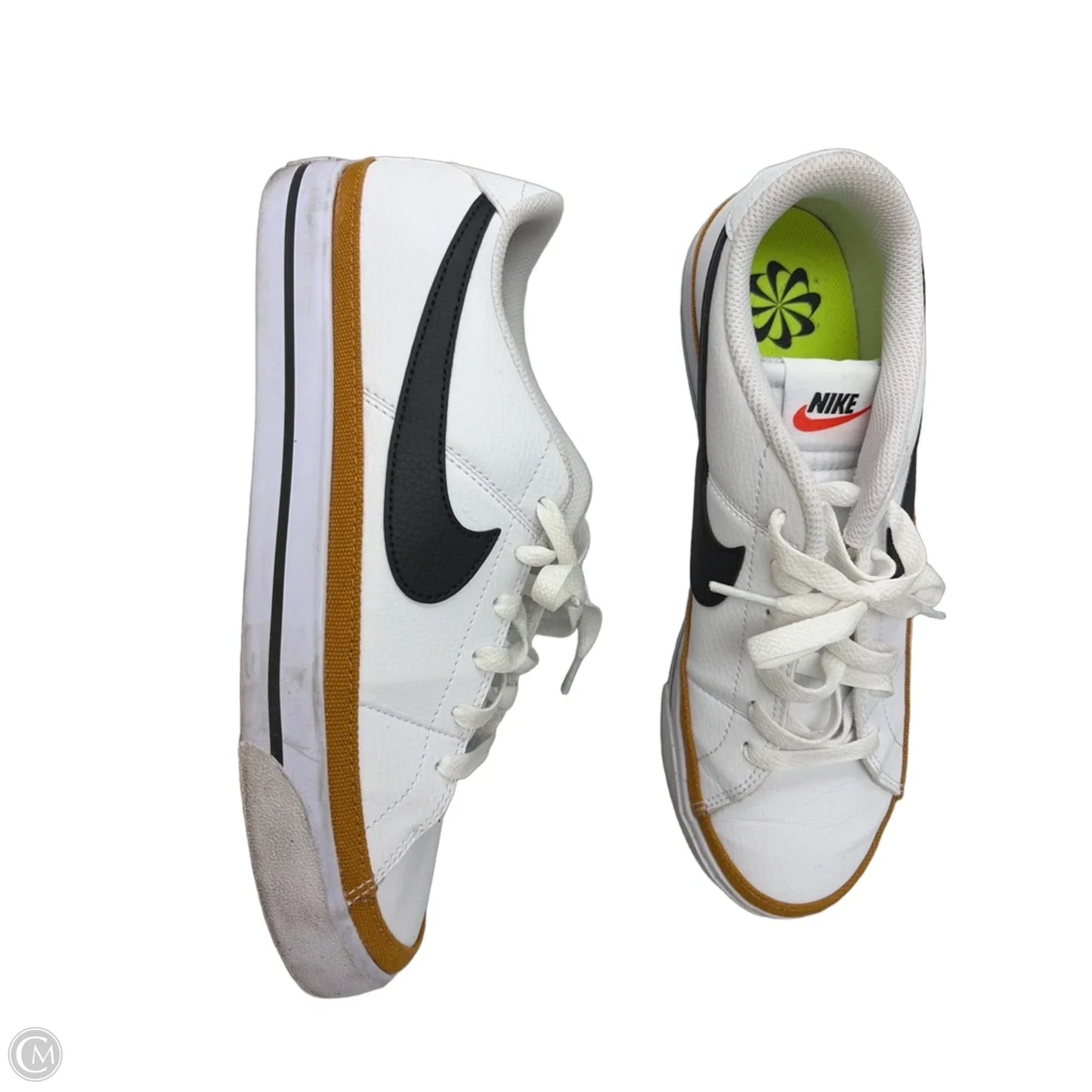 Shoes Sneakers By Nike In White, Size: 9