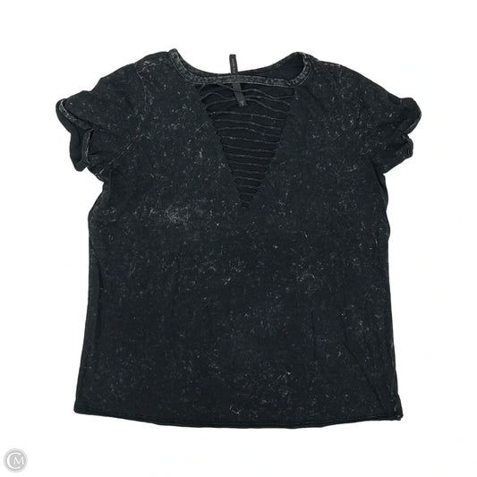 Top Short Sleeve By Torrid In Black, Size: 1x