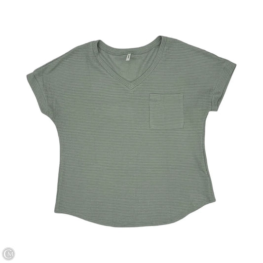 Top Short Sleeve By Dokotoo In Green, Size: Xl
