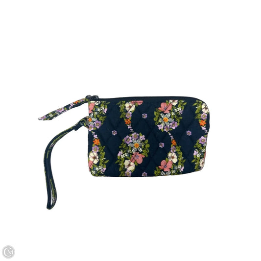 Wristlet By Vera Bradley, Size: Small