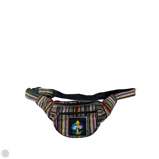 Belt Bag By Clothes Mentor, Size: Medium
