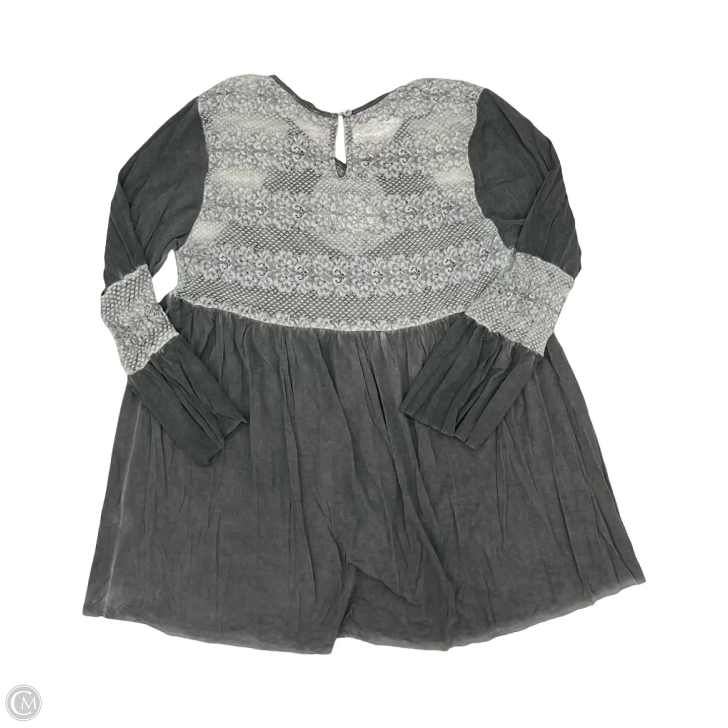 Top Long Sleeve By Pol In Grey, Size: M