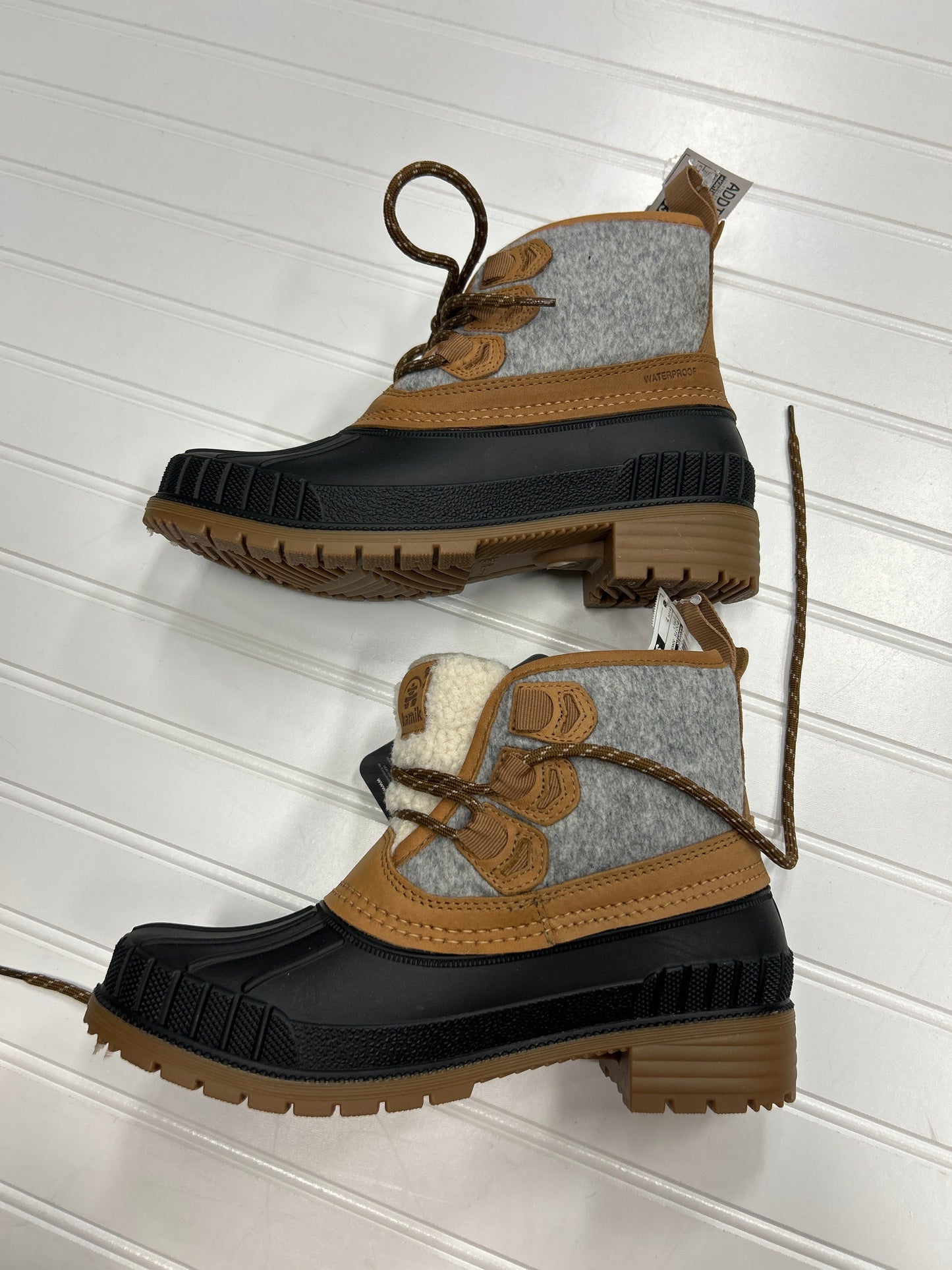 Boots Snow By Kamik In Grey, Size:7 NWT