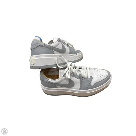 Shoes Sneakers By Nike In Grey & White, Size: 10.5