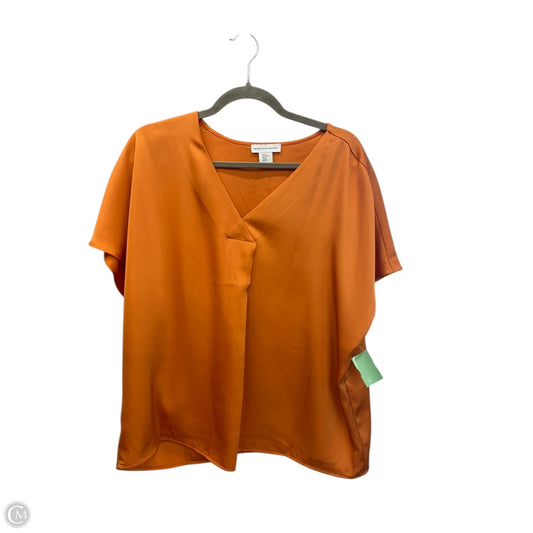 Top Short Sleeve By Cupcakes And Cashmere In Orange, Size: Xl