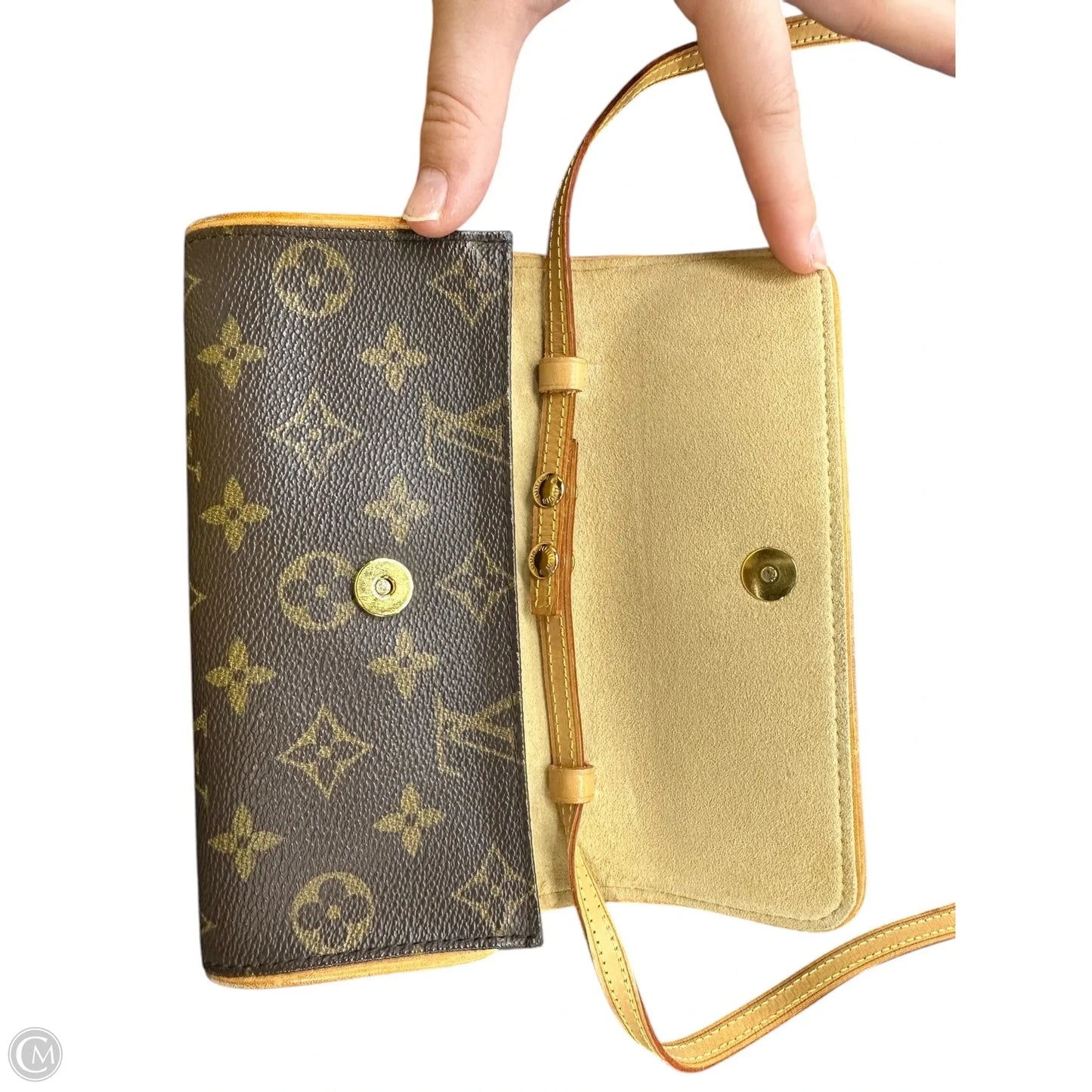 Crossbody Luxury Designer By Louis Vuitton, Size: Small