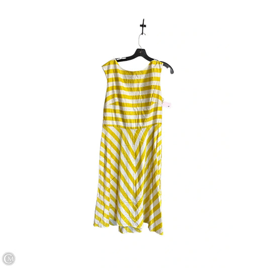 Dress Casual Short By Boden In Striped Pattern, Size: L