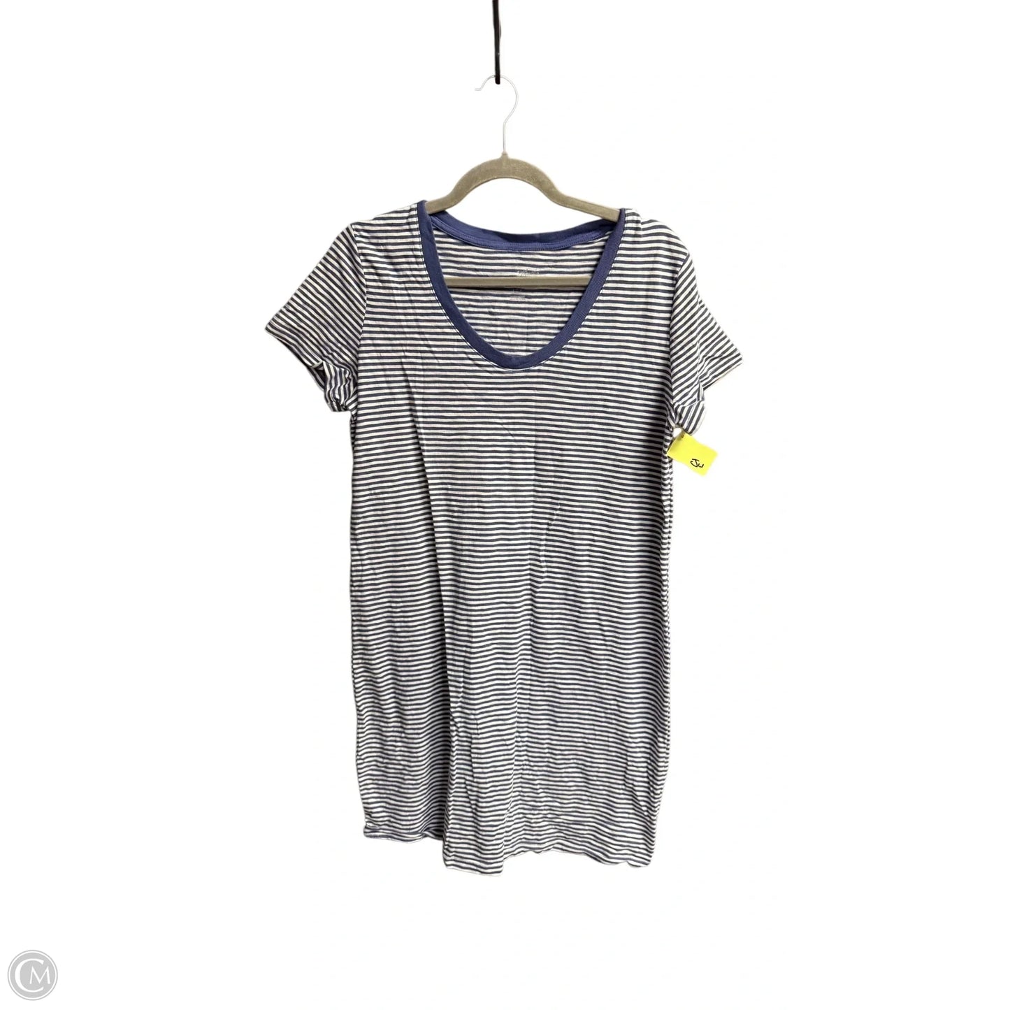 Dress Casual Short By Universal Thread In Striped Pattern, Size: M