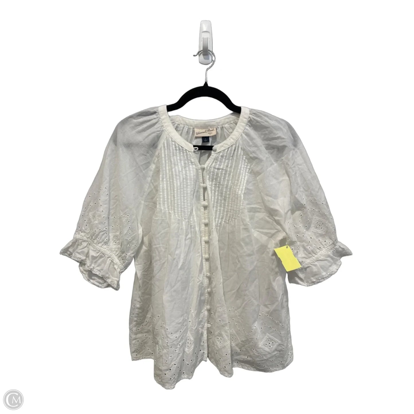 Top Short Sleeve By Universal Thread In White, Size: L