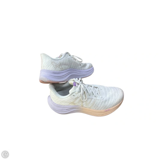 Shoes Sneakers By New Balance In Cream, Size: 9