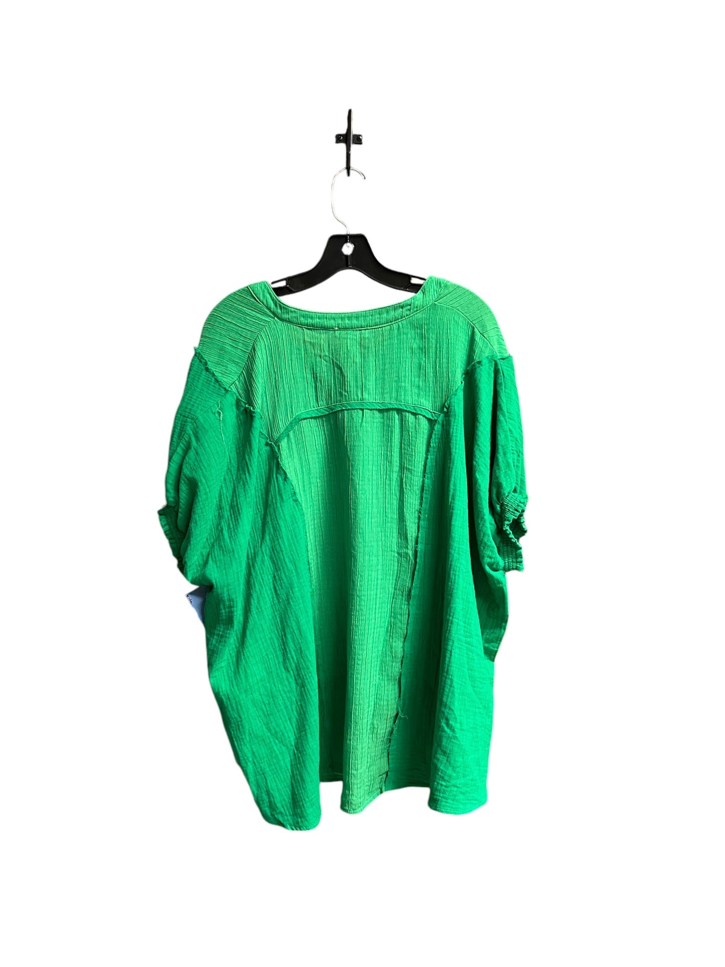 Top Short Sleeve By Umgee In Green, Size: M