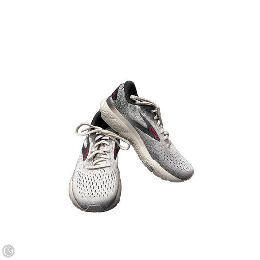 Shoes Athletic By Brooks In Grey, Size: 9