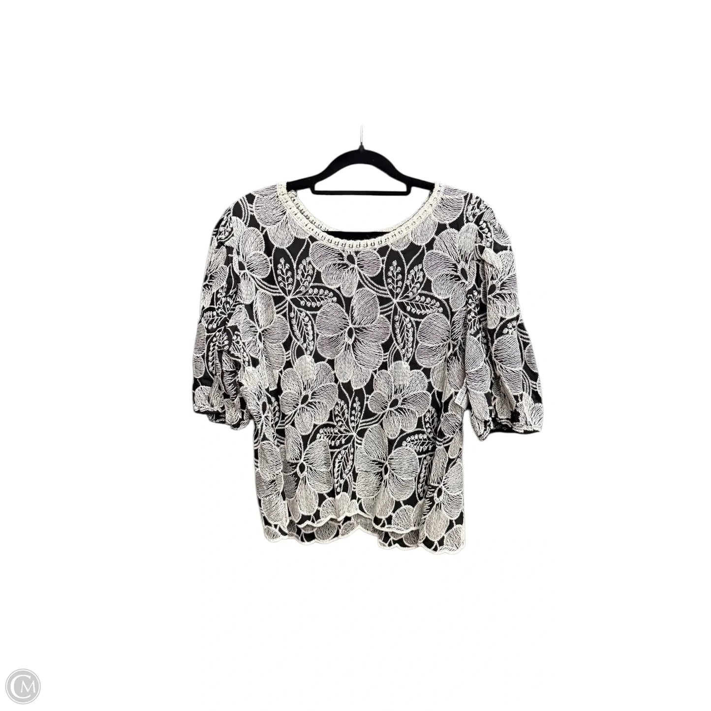 Top Short Sleeve By Solitaire In Black & Cream, Size: M