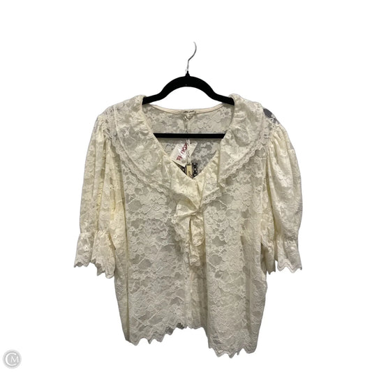 Top Short Sleeve By Ultra Pink In Cream, Size: Xl