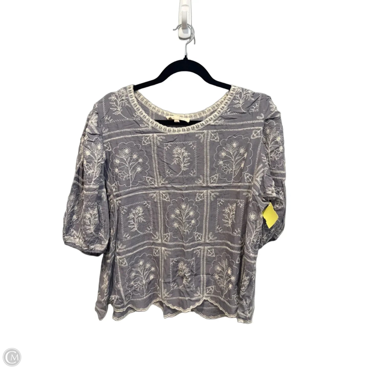 Top Short Sleeve By Solitaire In Cream & Grey, Size: Xl