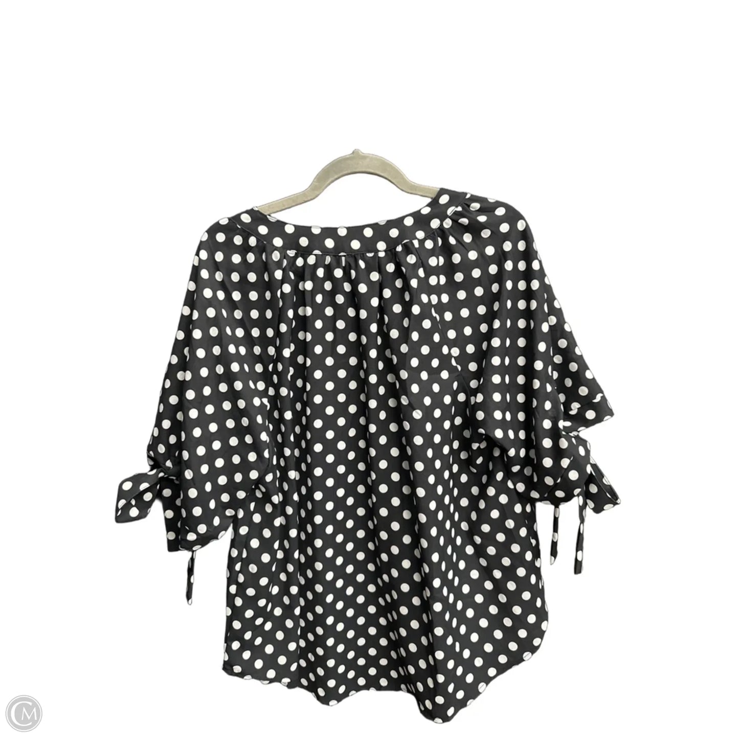 Top Short Sleeve By Clothes Mentor In Polkadot Pattern, Size: M