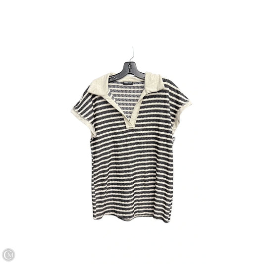 Top Short Sleeve By Clothes Mentor In Black & White, Size: S