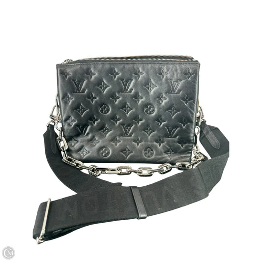 Crossbody Luxury Designer By Louis Vuitton, Size: Medium