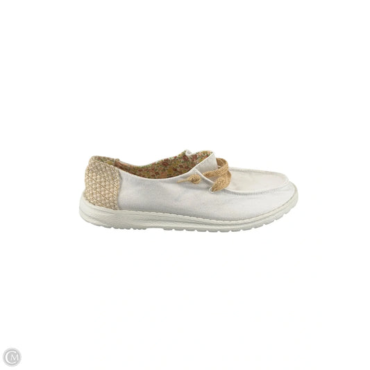 Shoes Flats By Gypsy Soule In White, Size: 8
