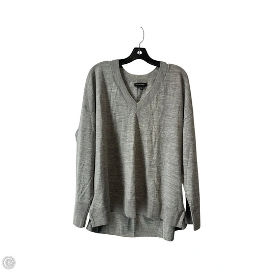 Top Long Sleeve By Banana Republic In Grey, Size: Xxl