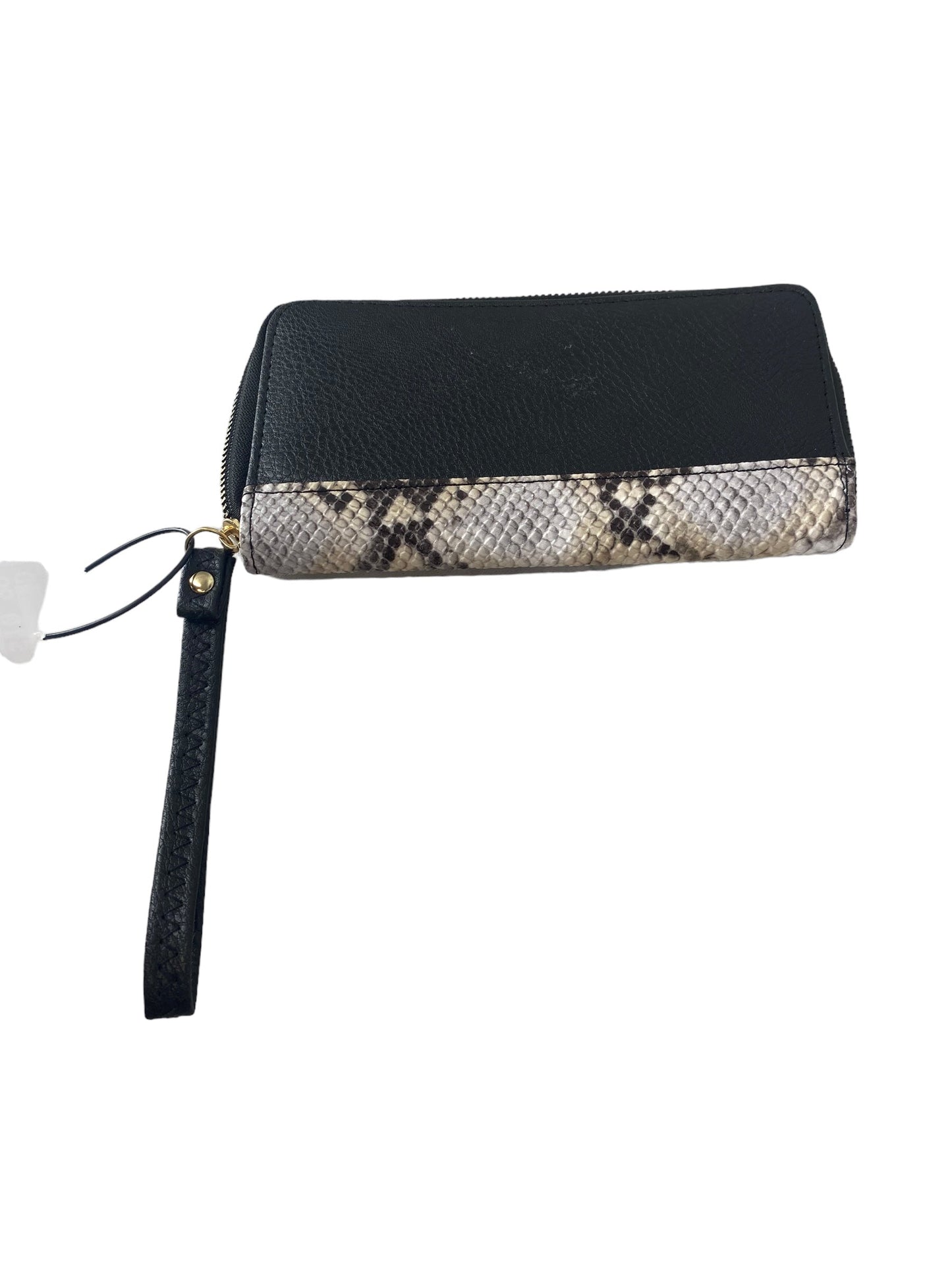 Wristlet By Clothes Mentor  Size: Medium