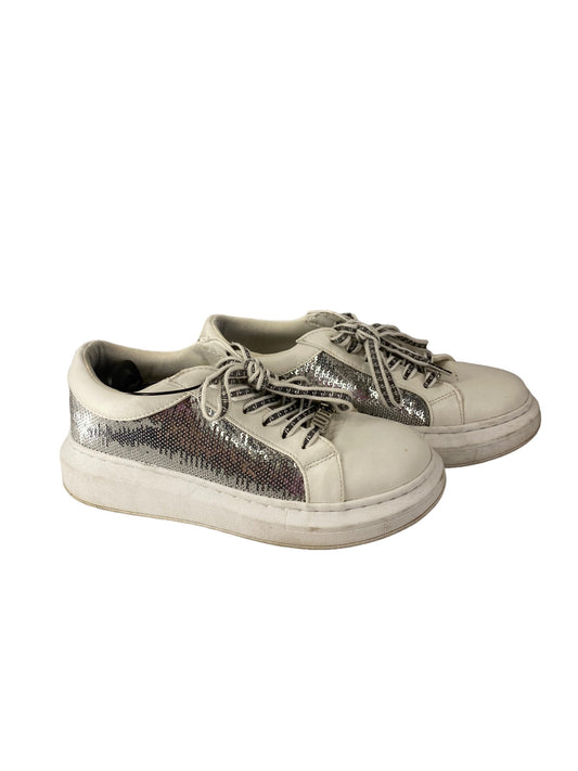 Silver Shoes Sneakers Juicy Couture, Size 7