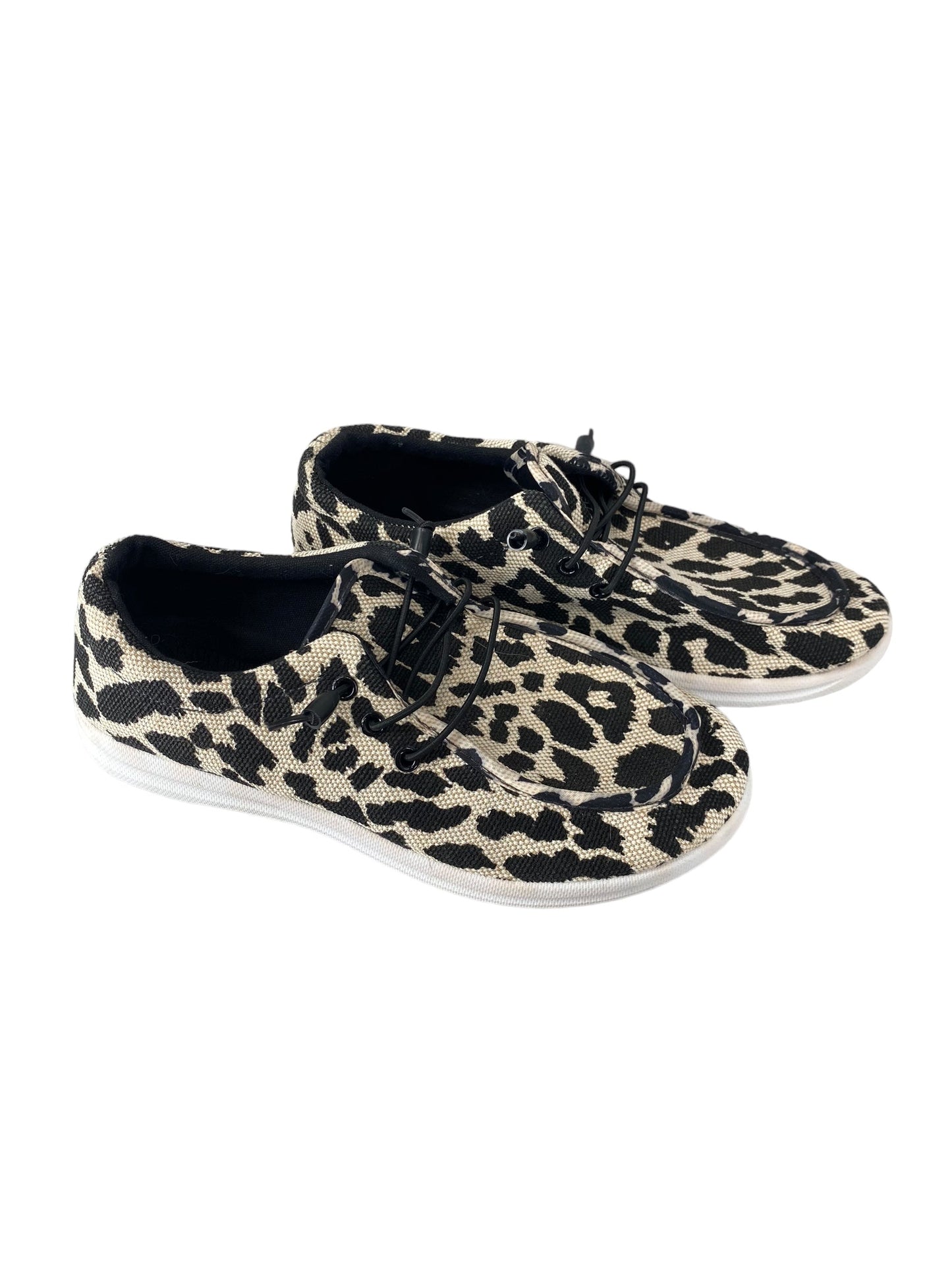 Animal Print Shoes Flats Yoki, Size 8.5
