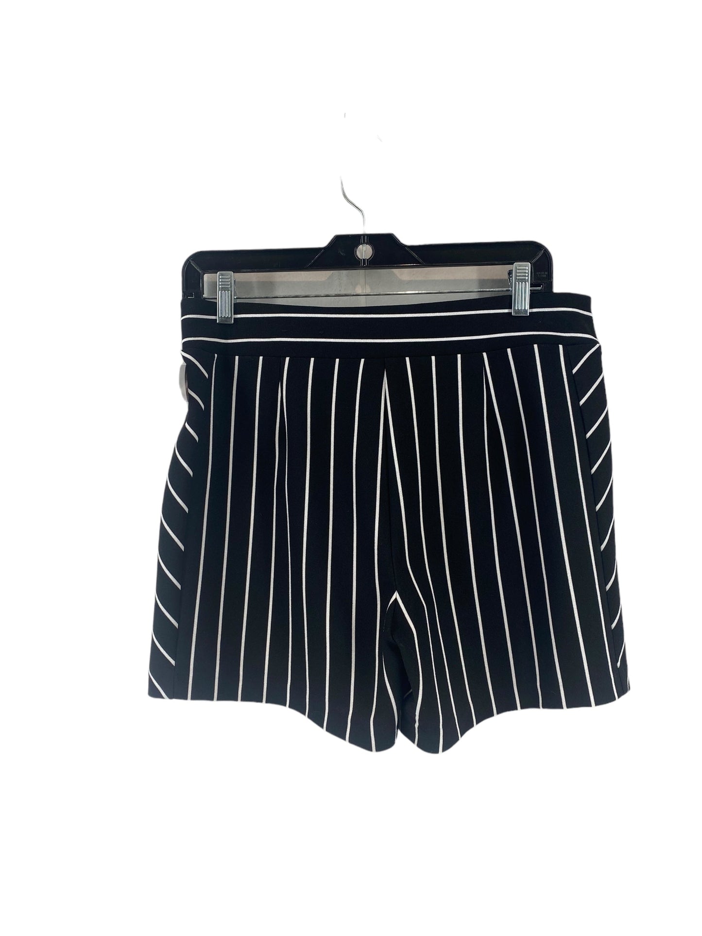 Striped Pattern Shorts International Concepts, Size 6