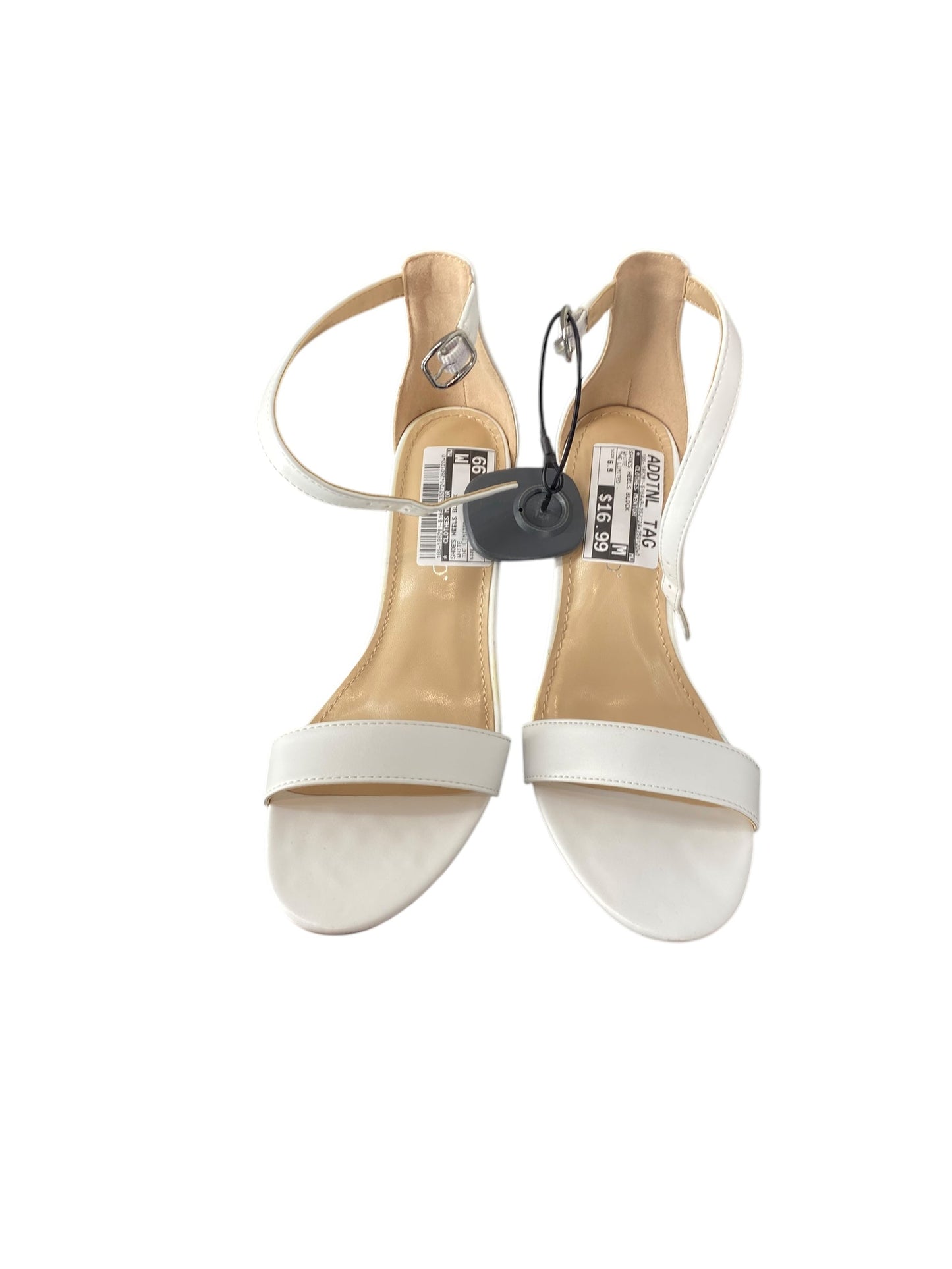 Shoes Heels Block By Clothes Mentor In White, Size: 6.5