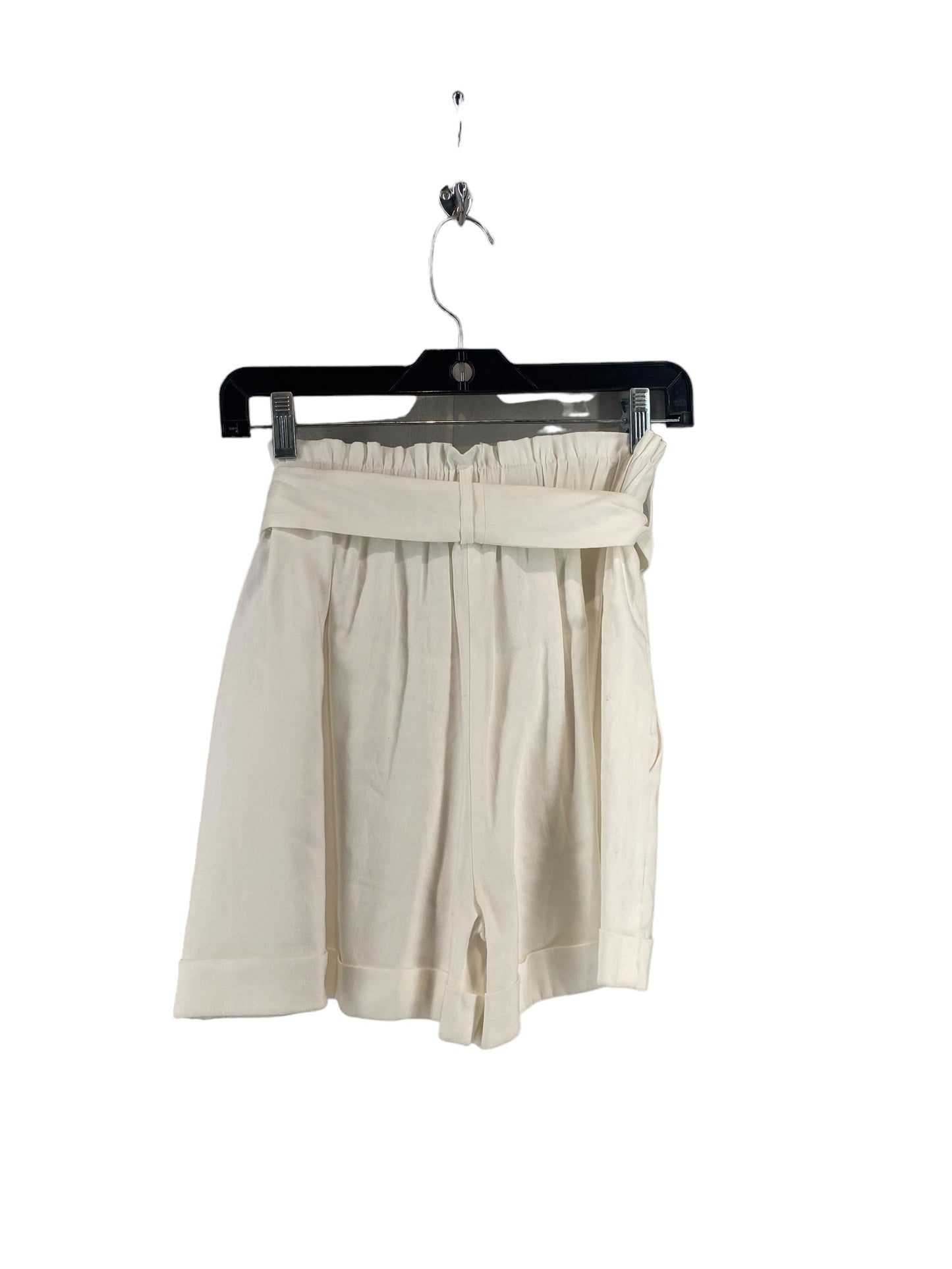 White Shorts Antonio Melani, Size 4