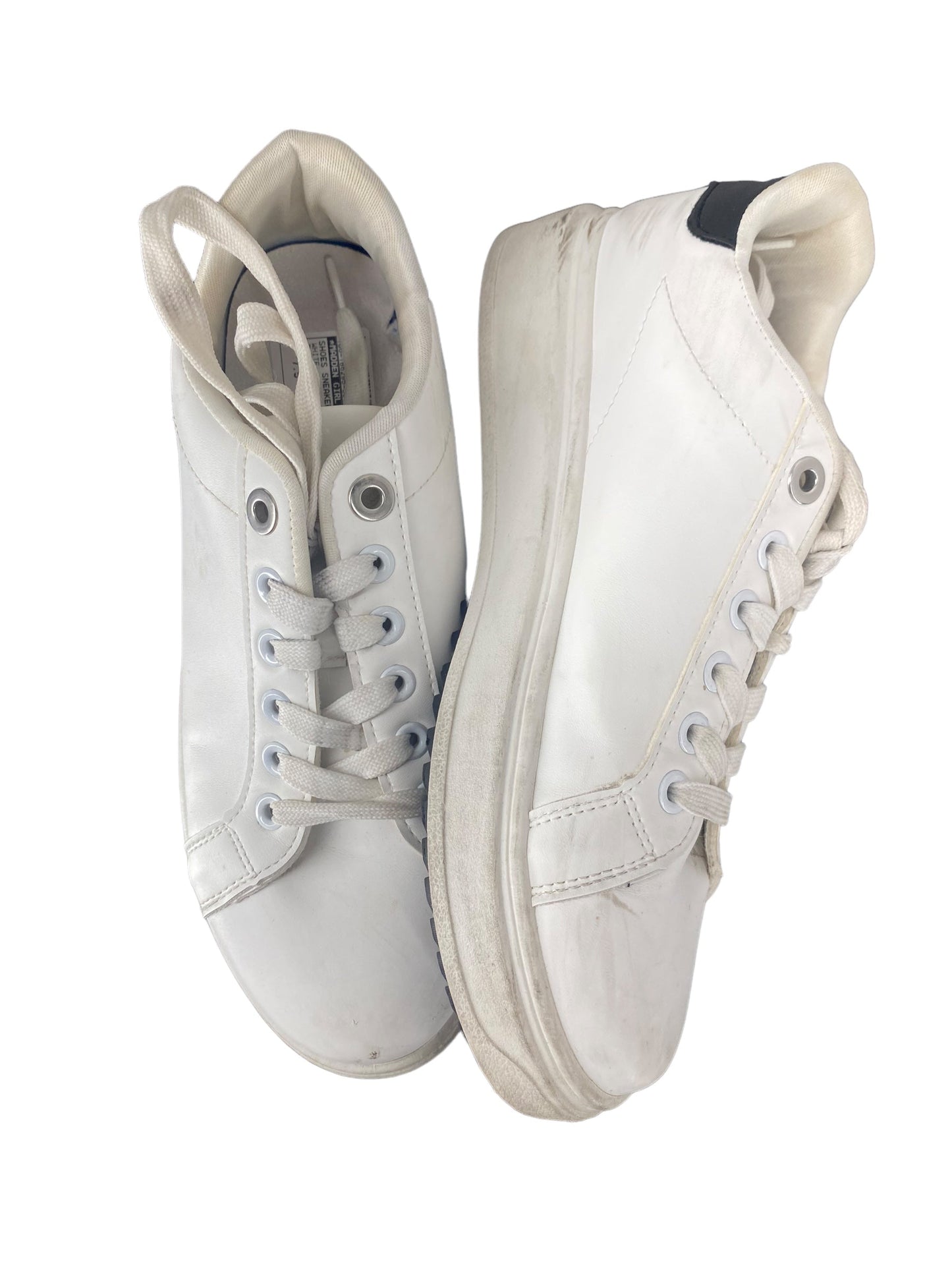 Shoes Sneakers By Madden Girl In White, Size: 7.5