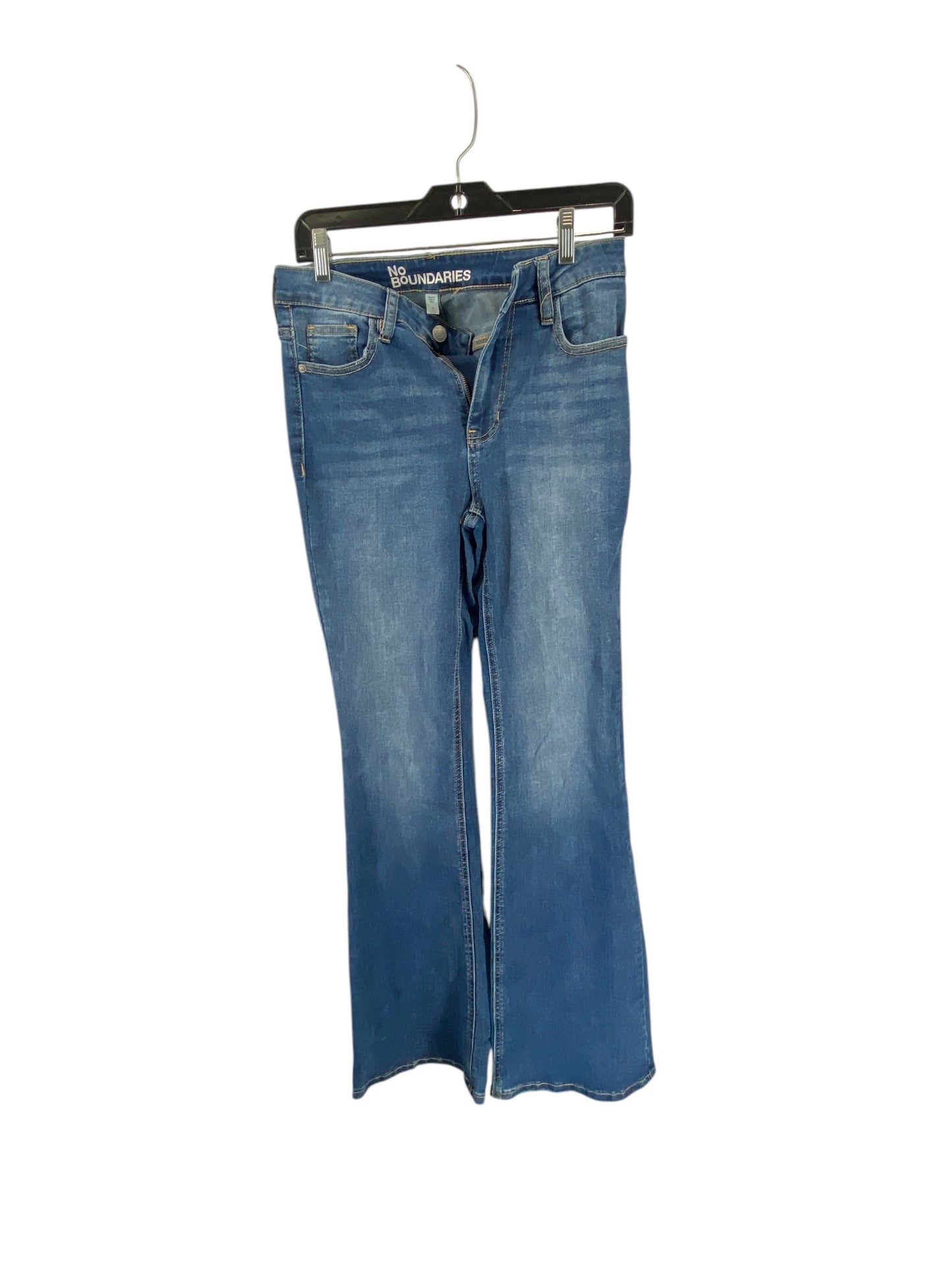 Jeans Flared By No Boundaries In Blue Denim, Size: 6